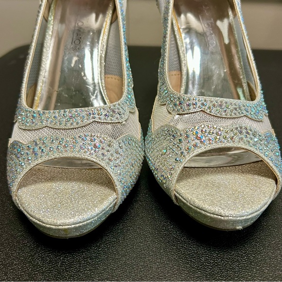 Hot Tomato Sz 7 Silver Glitter High Heels EUC - Picture 9 of 12